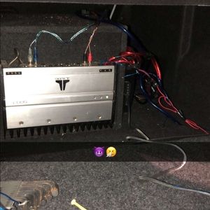 JL Audio 500 watt bass amp